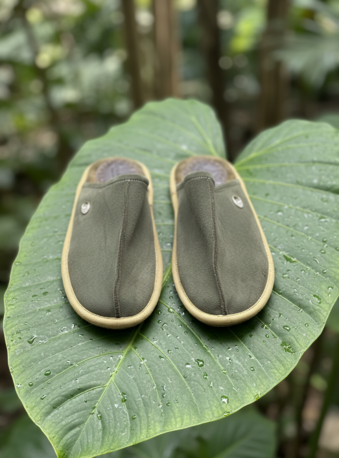 Nazarene Amictus Hearth — Fur-Lined Suede Slides